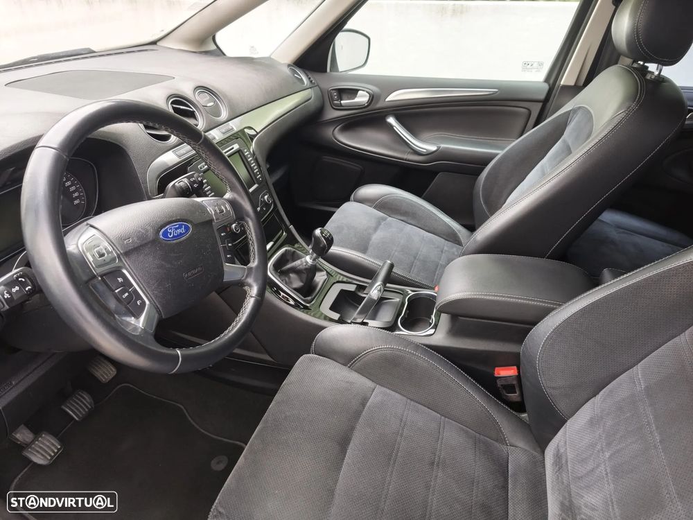 Ford S-Max 2.0 TDCi Titanium 7L - 9
