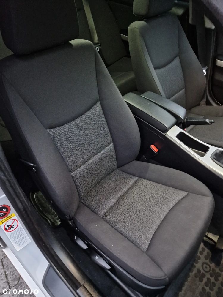 BMW Seria 3 318i Edition Sport - 21