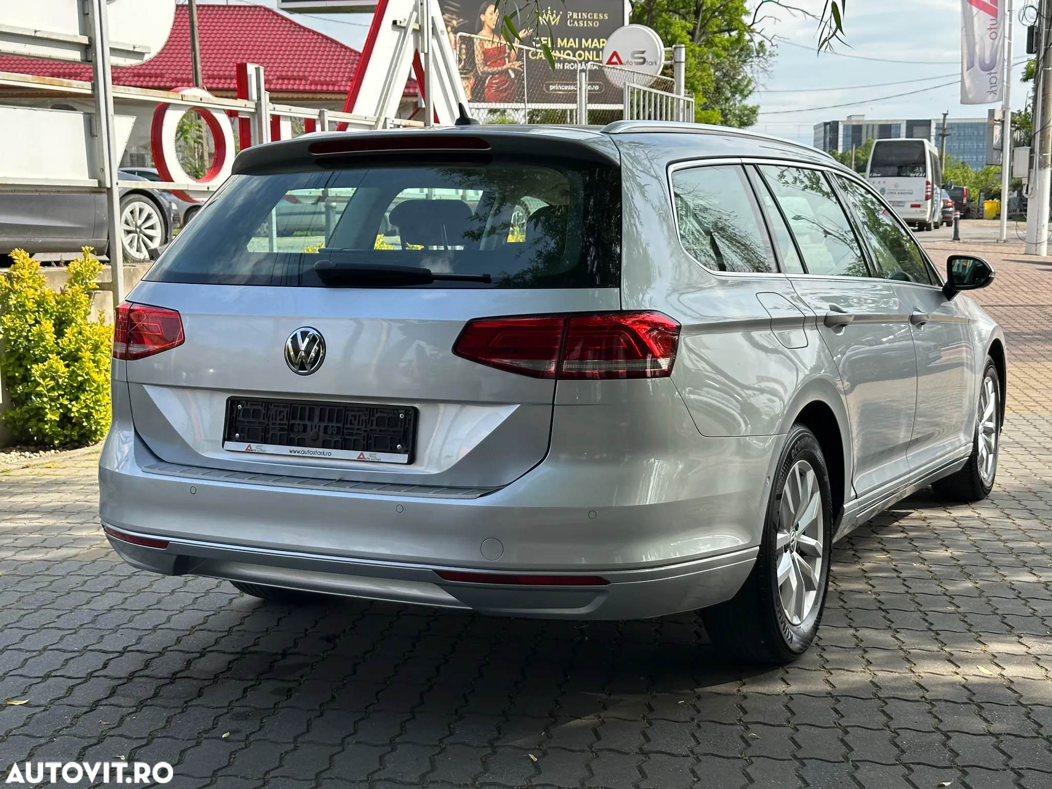 Volkswagen Passat Variant 1.6 TDI (BlueMotion Technology) DSG Comfortline - 7