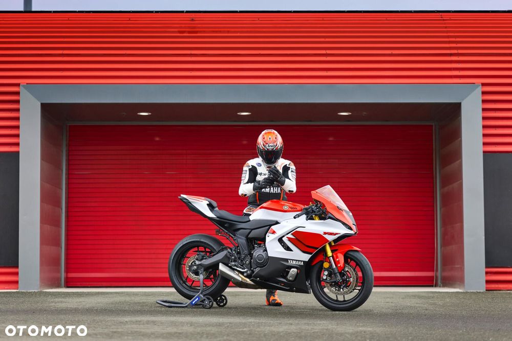Yamaha R7 - 5