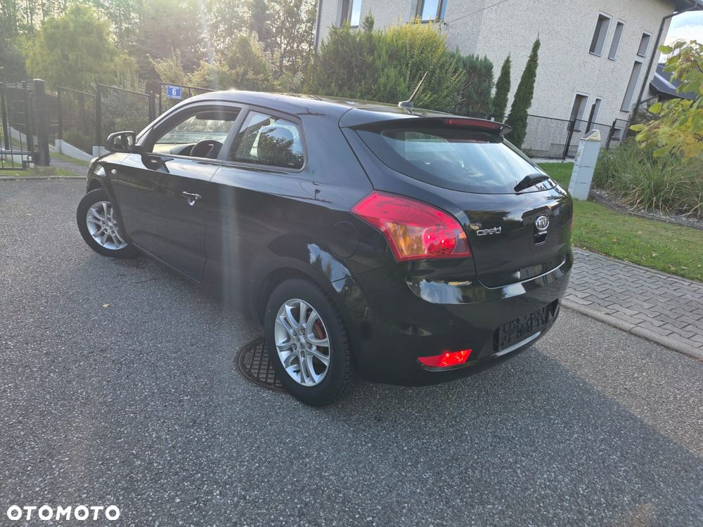 Kia ProCeed - 23