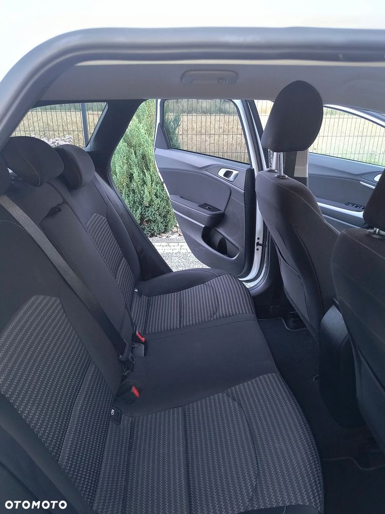 Kia Ceed 1.5 T-GDI L Business Line Plus DCT - 32