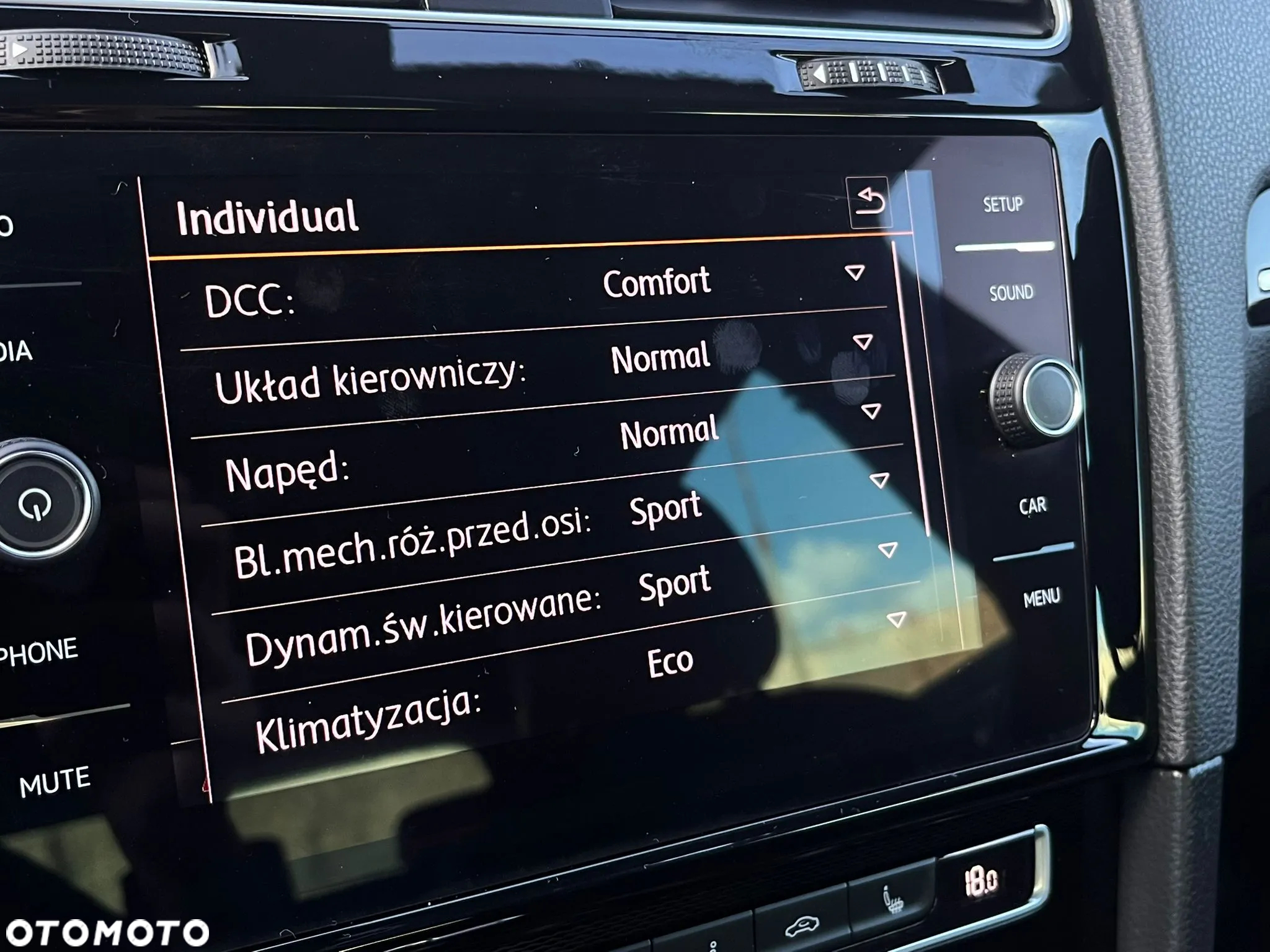 Volkswagen Golf GTI Performance BlueMotion Technology DSG - 34