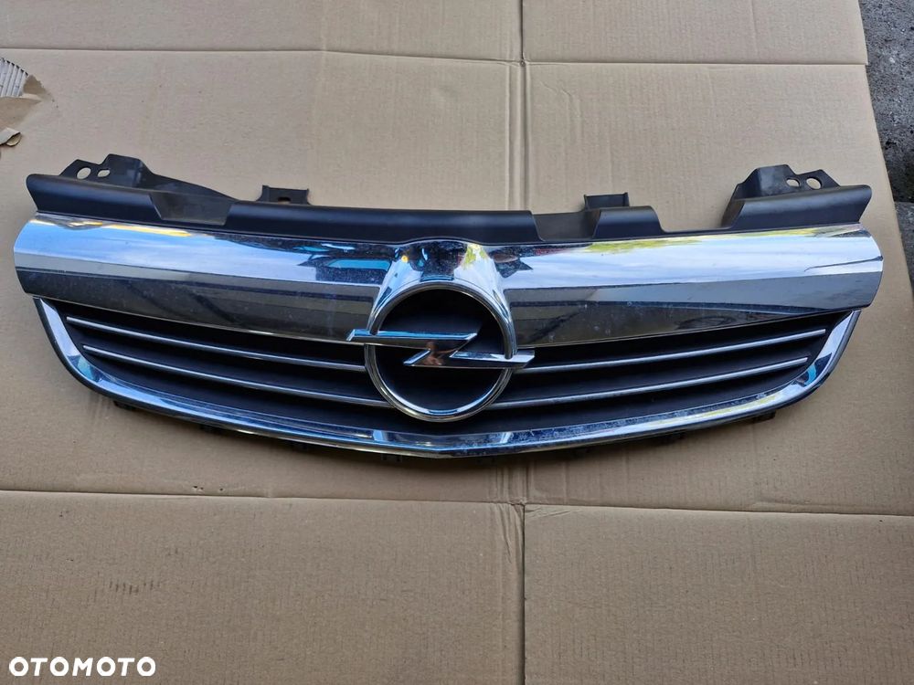 Grill atrapa Opel Zafira B LIFT europa oryginał - 1