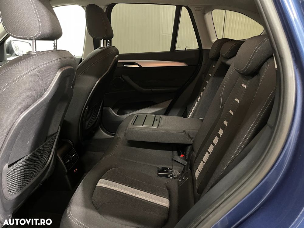 BMW X1 xDrive20i AT - 13