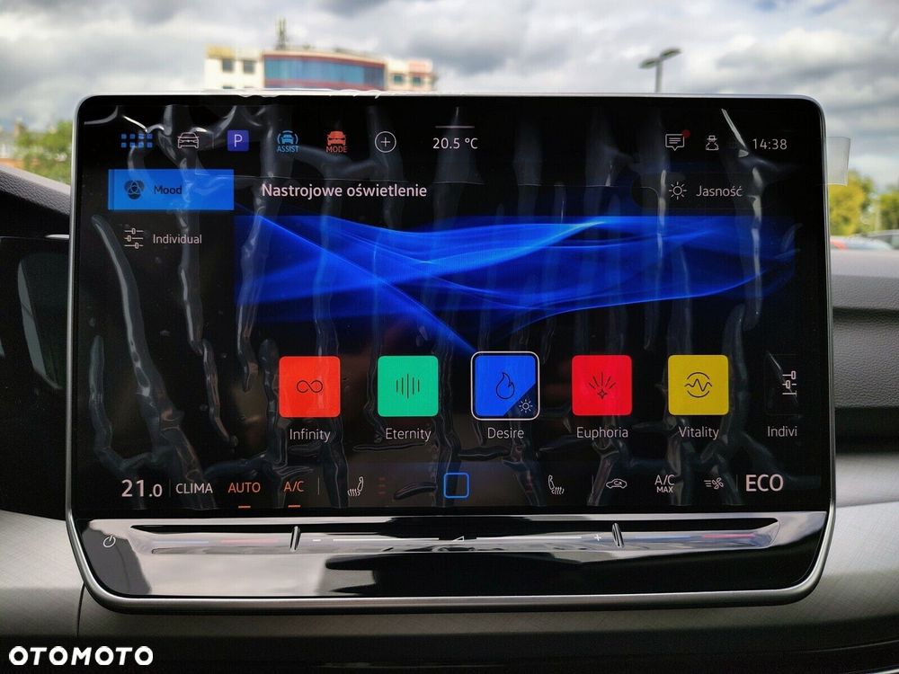 Volkswagen Golf - 21