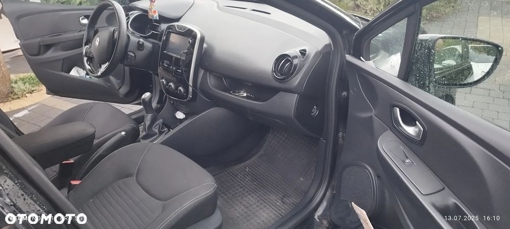 Renault Clio 1.2 16V Limited - 10