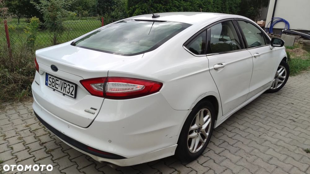 Ford Fusion - 4