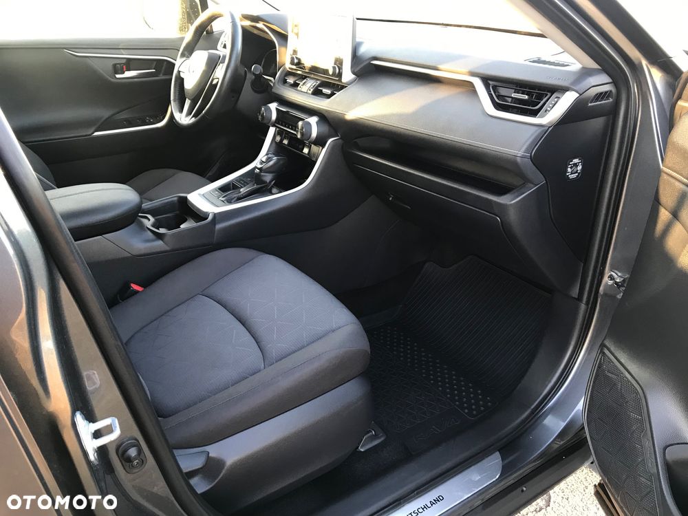 Toyota RAV4 - 11