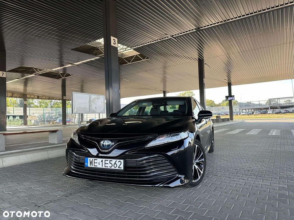 Toyota Camry - 3