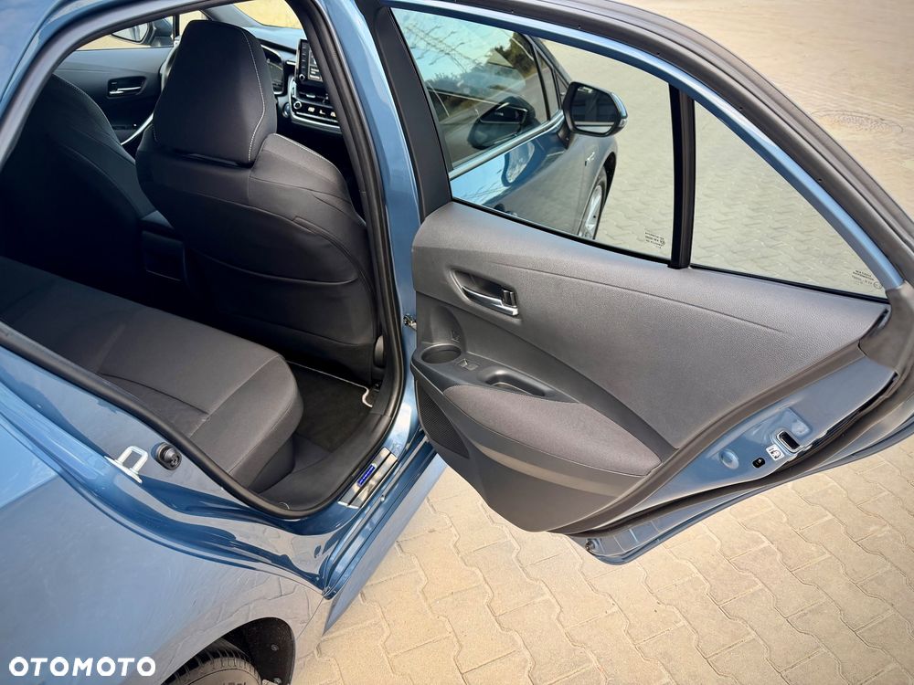 Toyota Corolla 1.8 Hybrid Comfort - 32
