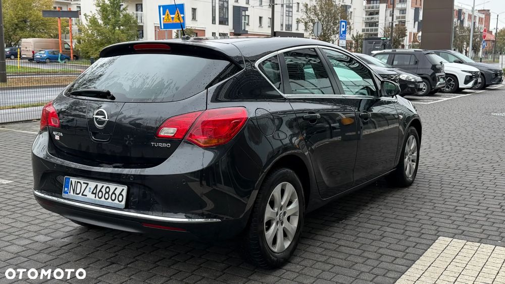 Opel Astra 1.4 Turbo Cosmo - 6