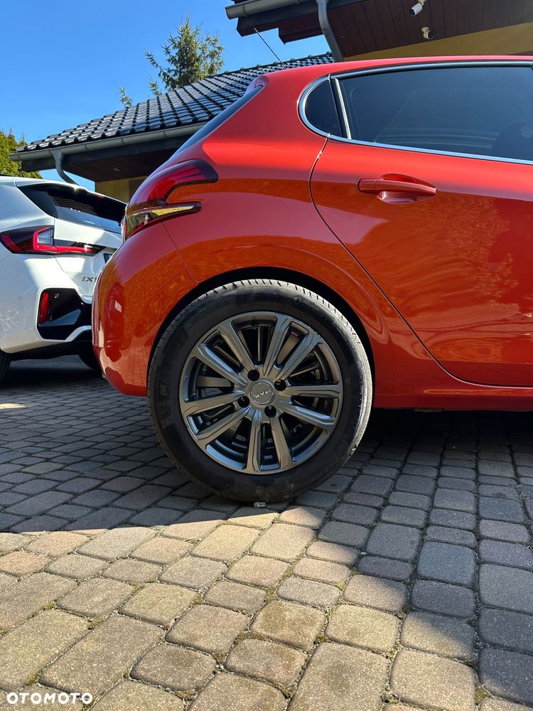 Peugeot 208 1.2 PureTech Allure - 20