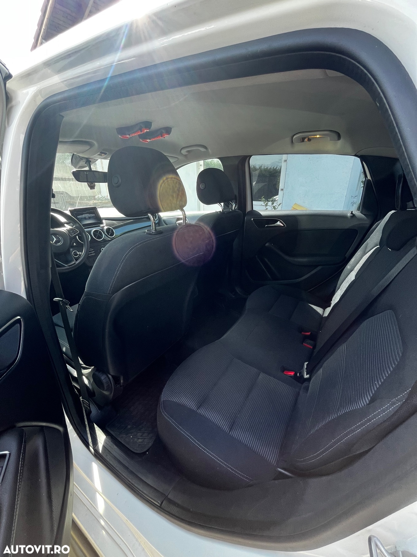 Mercedes-Benz B 220 d Aut. - 13
