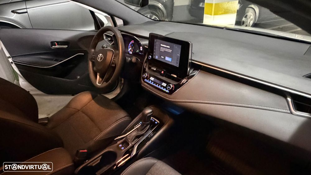 Toyota Corolla 1.8 Hybrid Comfort+P.Sport - 3