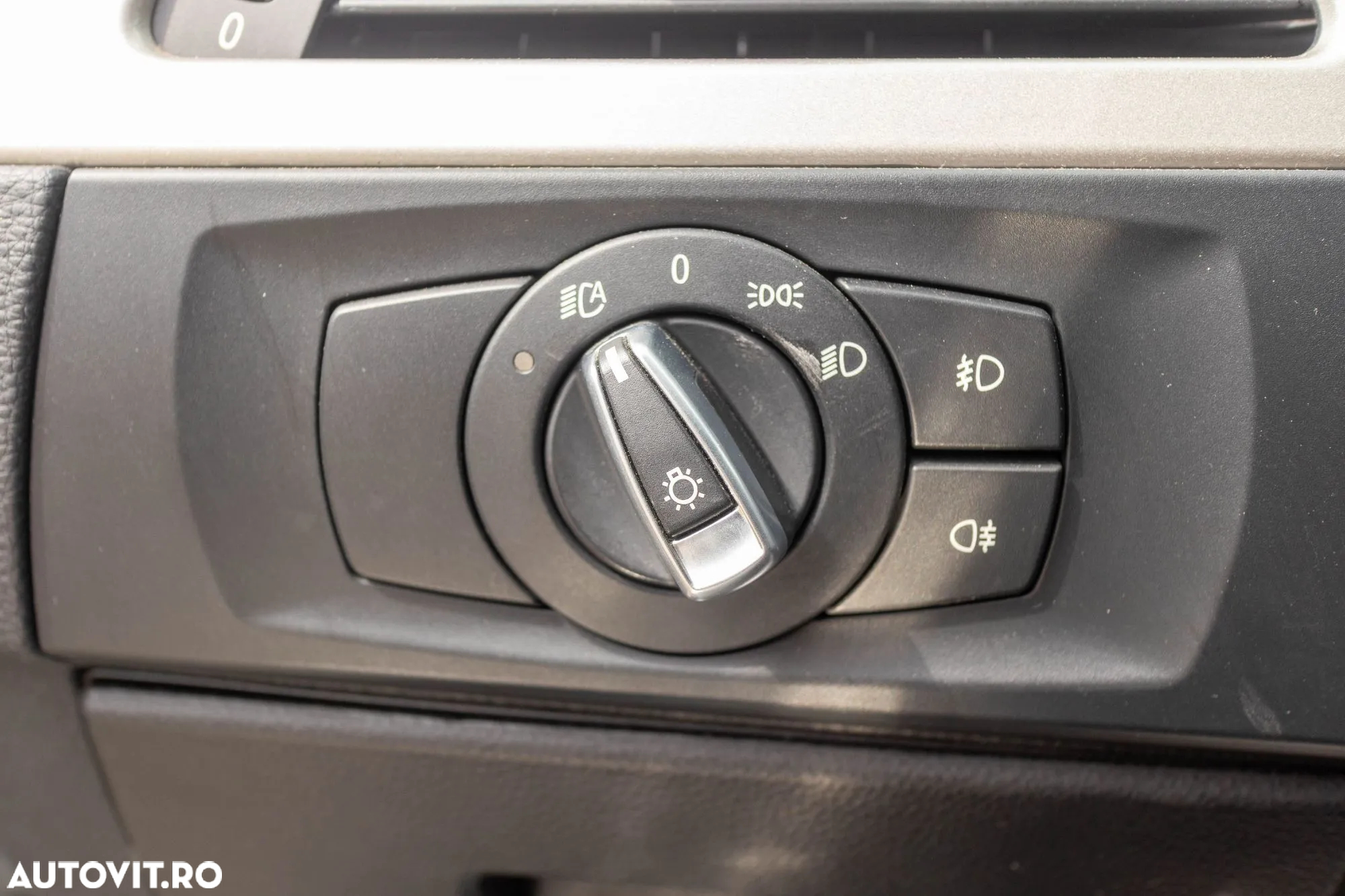 Volkswagen Passat 1.6 TDI BlueMotion Technology Comfortline - 12