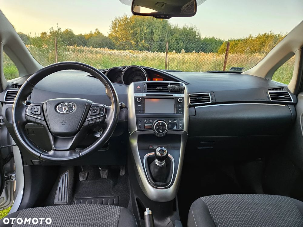 Toyota Verso 2.0 D-4D Premium 7os - 11