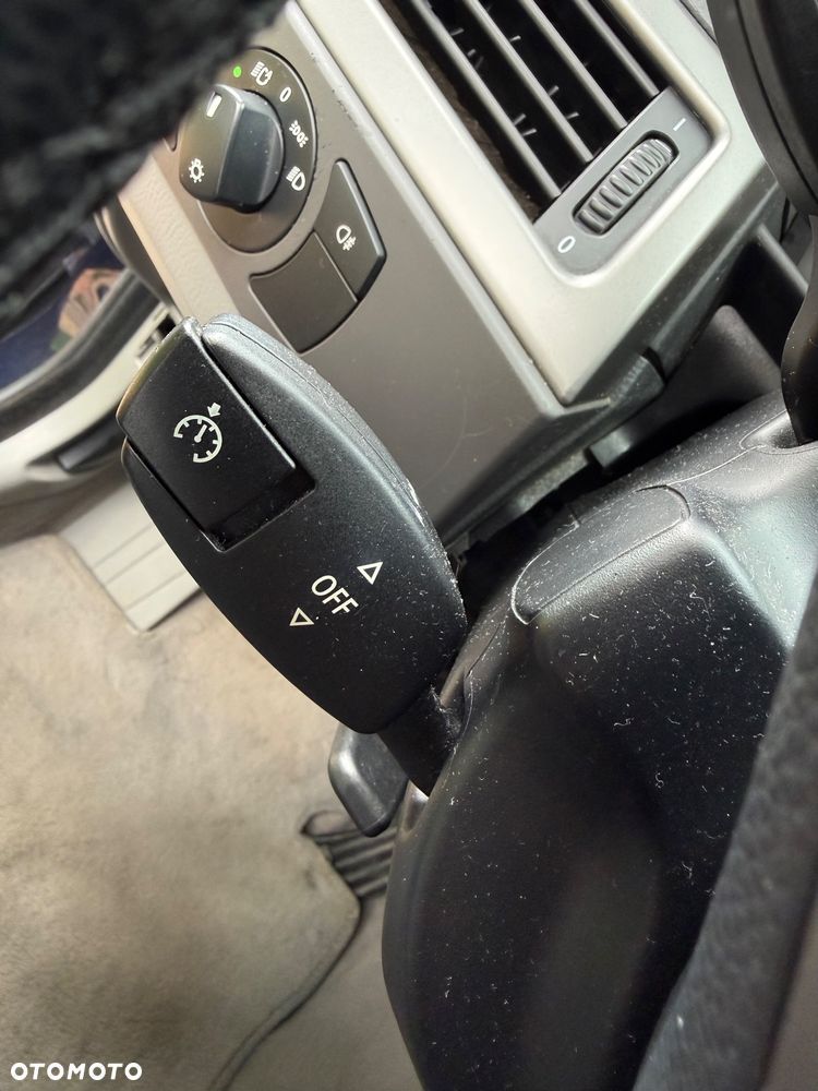 BMW Seria 5 525d - 11