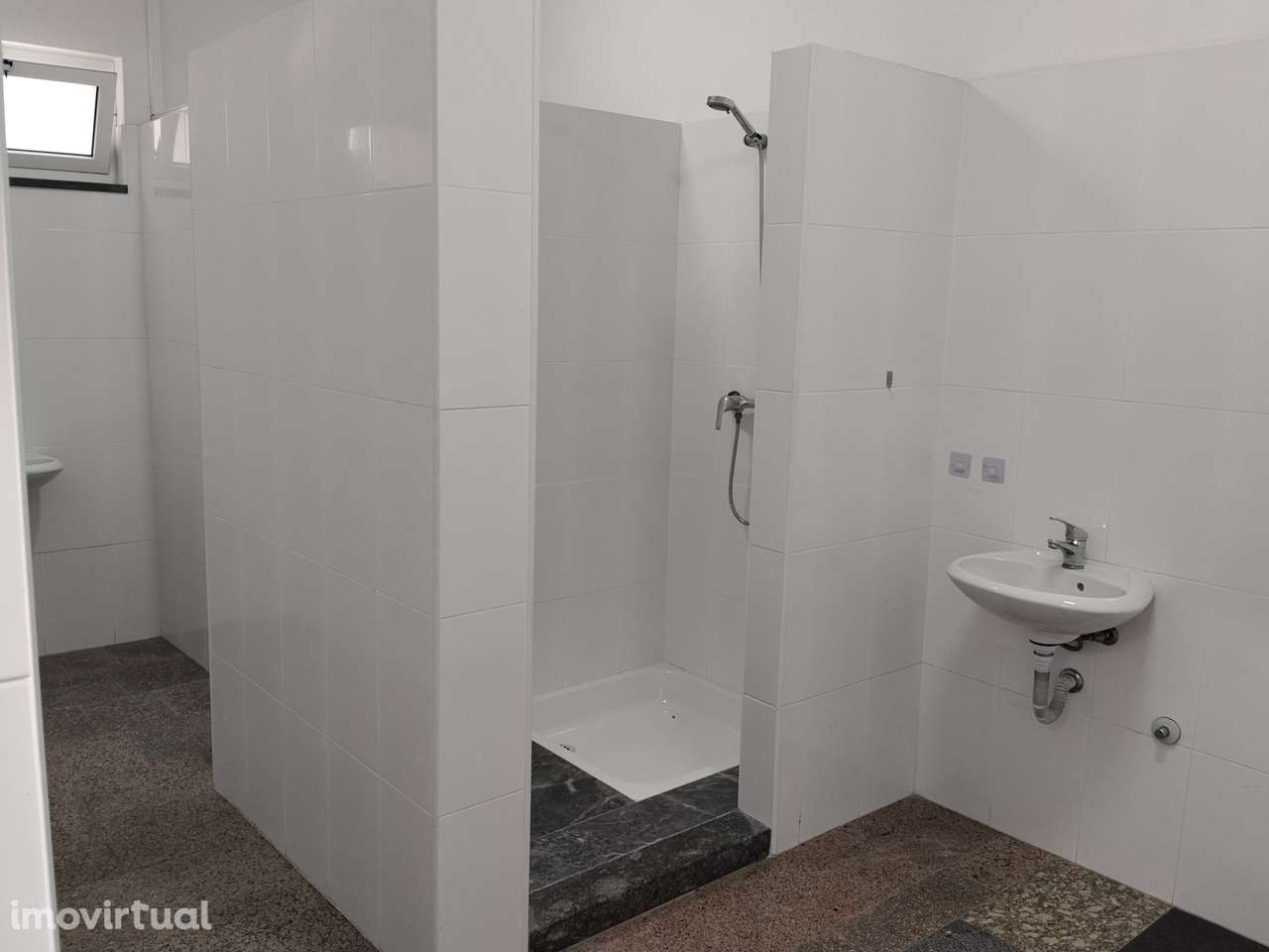 ARRENDA-SE PAVILHÃO INDUSTRIAL com PONTE ROLANTE 16T - Grande imagem: 5/11