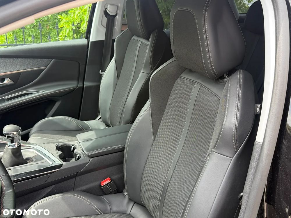 Peugeot 3008 PureTech 130 Stop & Start GPF Allure - 6
