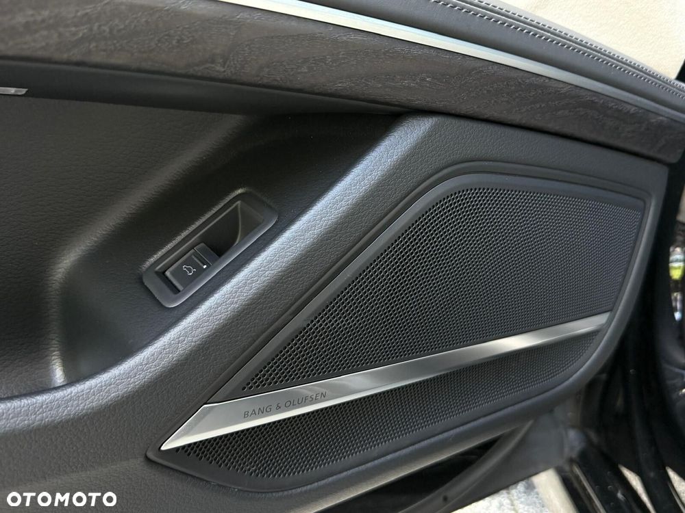 Audi A8 - 27