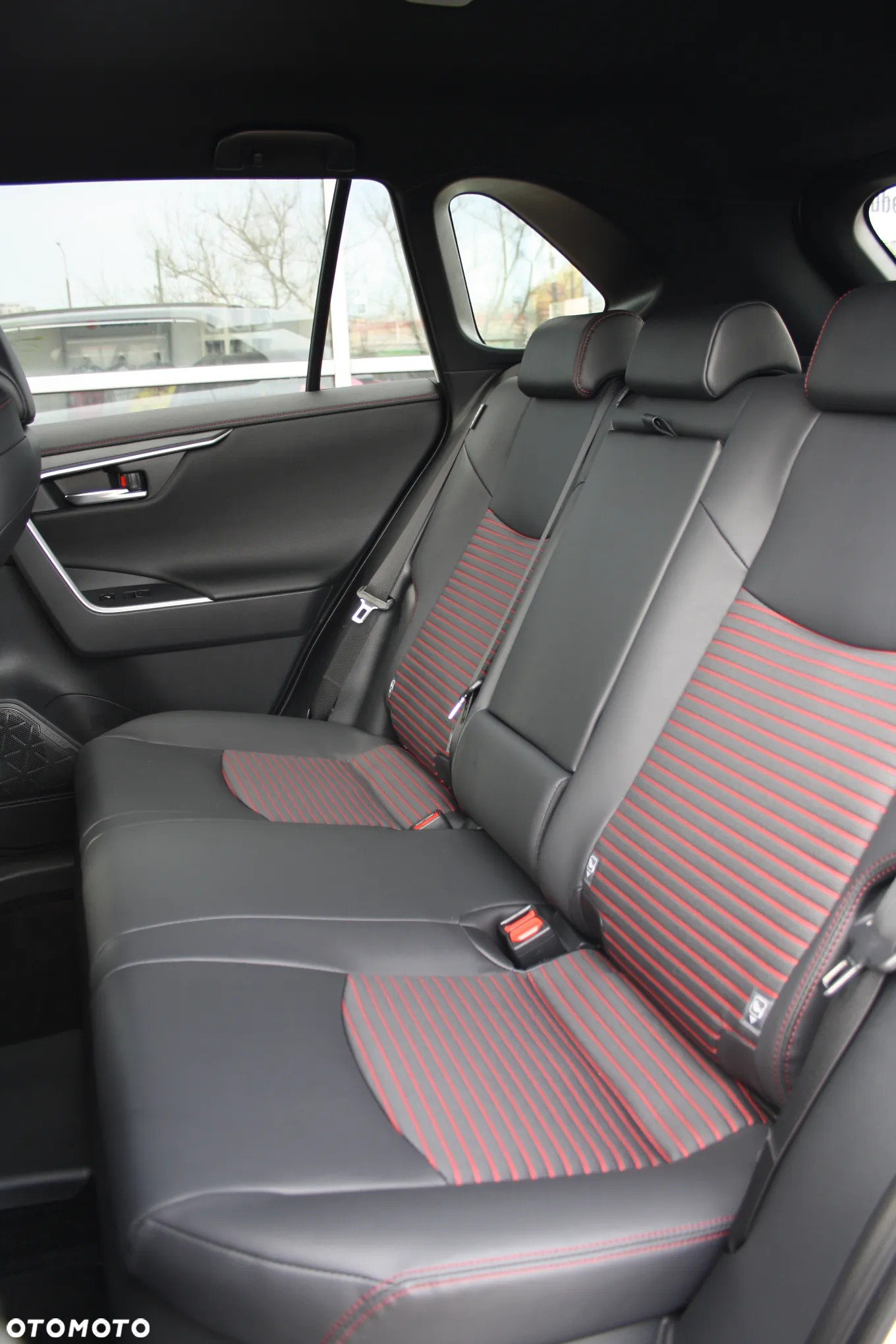 Suzuki Across 2.5 Plug-in Hybrid Elegance 4WD CVT - 20