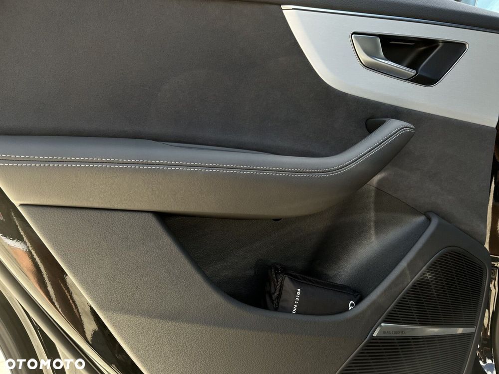 Audi Q8 - 17