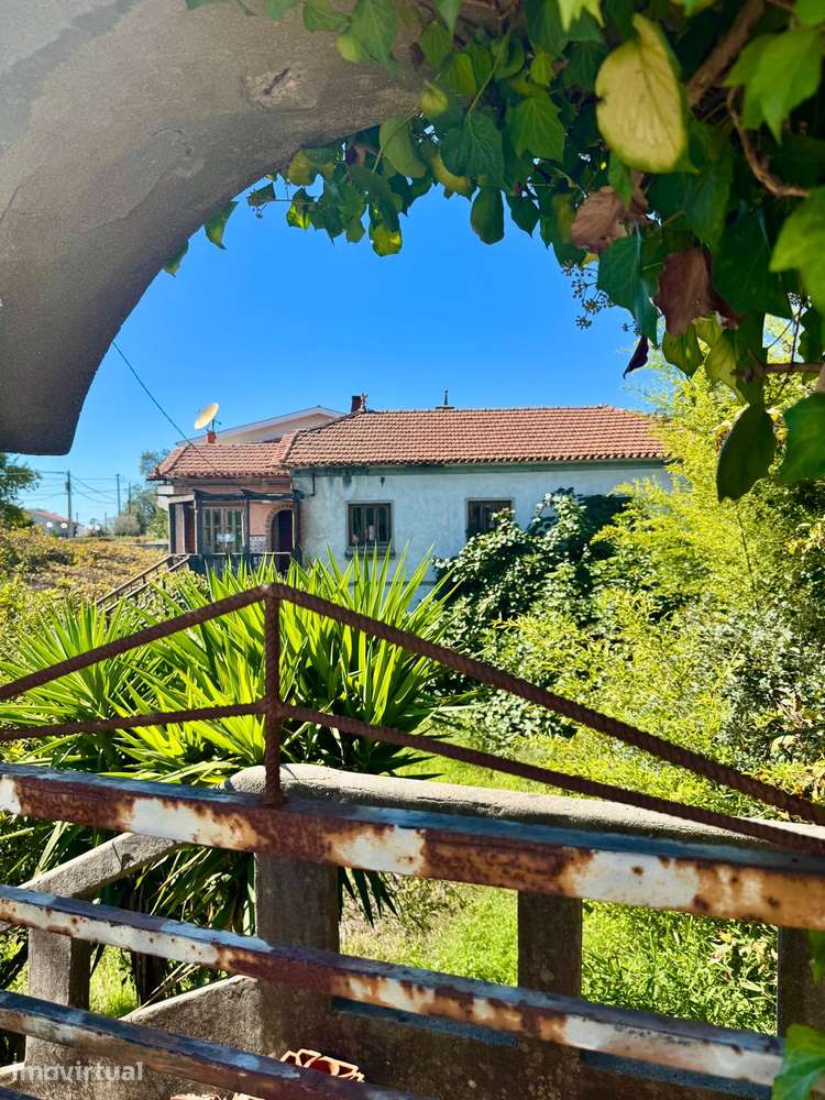 Moradia isolada com terreno de 1400m2 - Grande imagem: 5/23