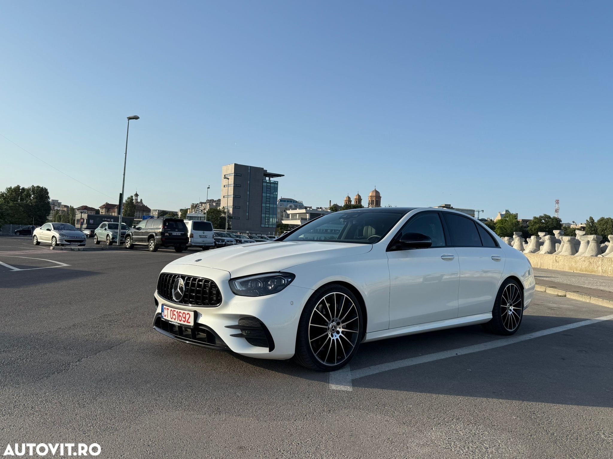 Mercedes-Benz E 400 d 4Matic 9G-TRONIC AMG Line - 1