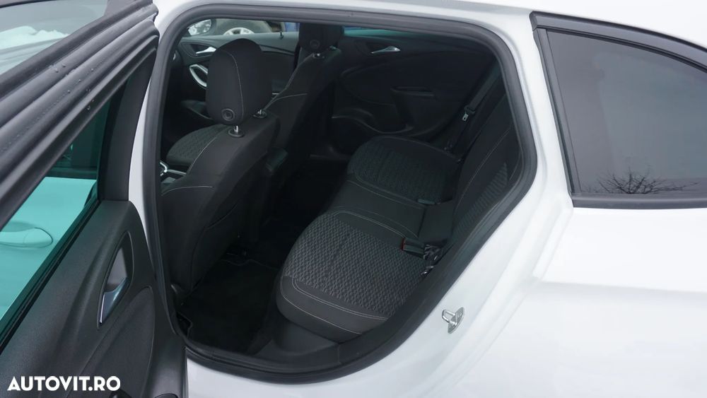 Opel Astra 1.6 D Start/Stop Selection - 9