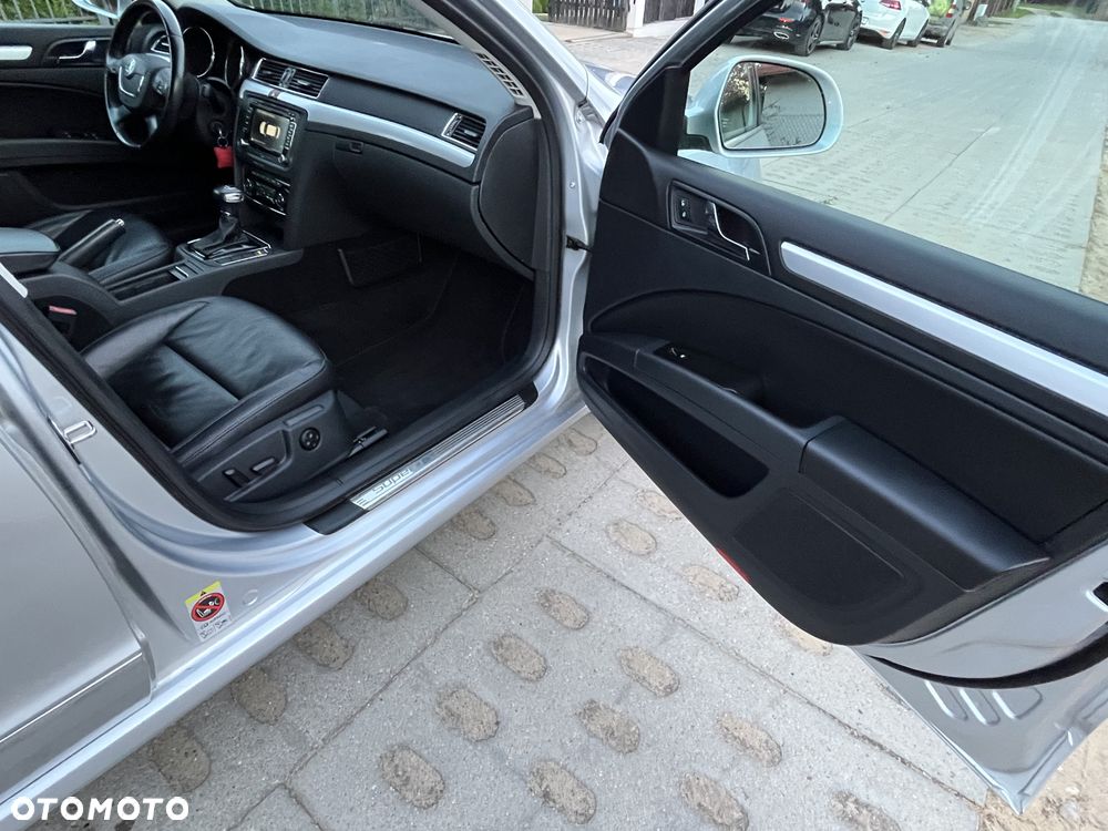 Skoda Superb 2.0 TDI DSG Exclusive - 18