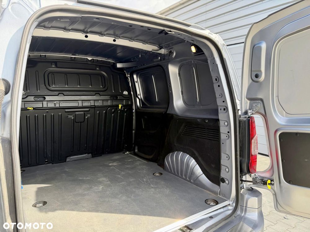Toyota Proace City - 10