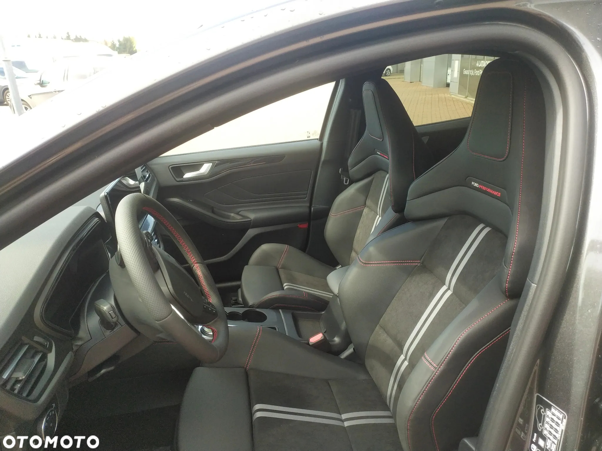 Ford Focus 2.3 EcoBoost ST X - 19