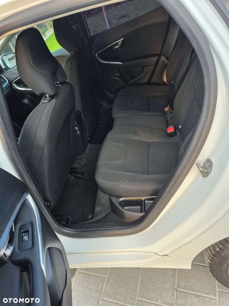 Volvo V40 - 11