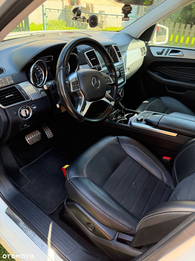 Mercedes-Benz ML 350 BlueTec 4-Matic - 14