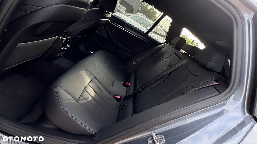 BMW Seria 5 530e M Sport sport - 30
