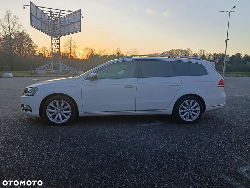 Volkswagen Passat 2.0 TDI DPF Highline - 9