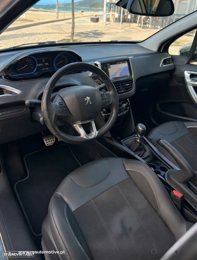 Peugeot 2008 PureTech 110 Stop&Start EAT6 Crossway - 4