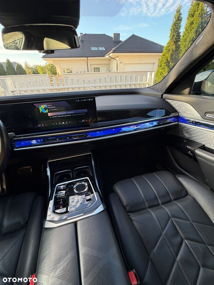 BMW Seria 7 - 15
