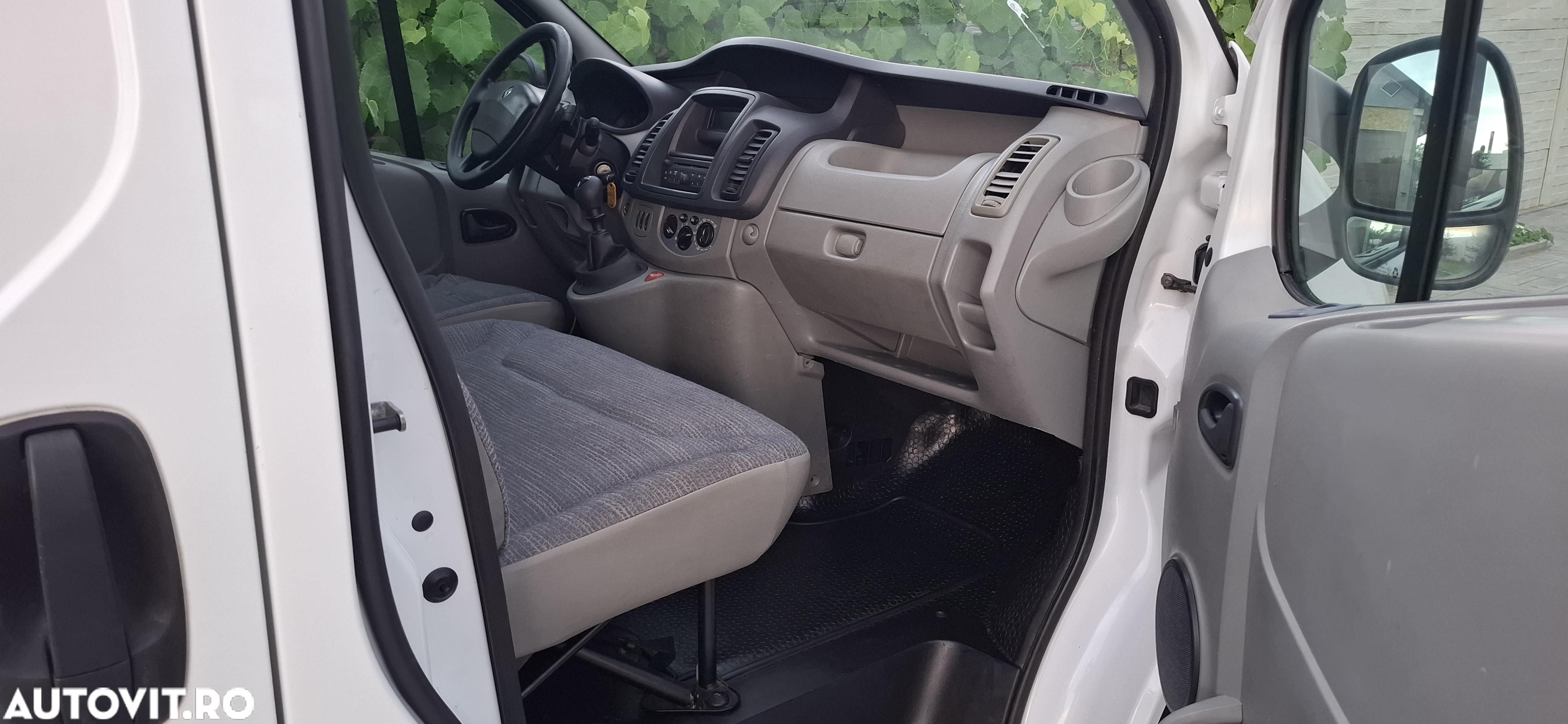 Renault Trafic 2.0 dCi 115 Combi L2H1 - 14