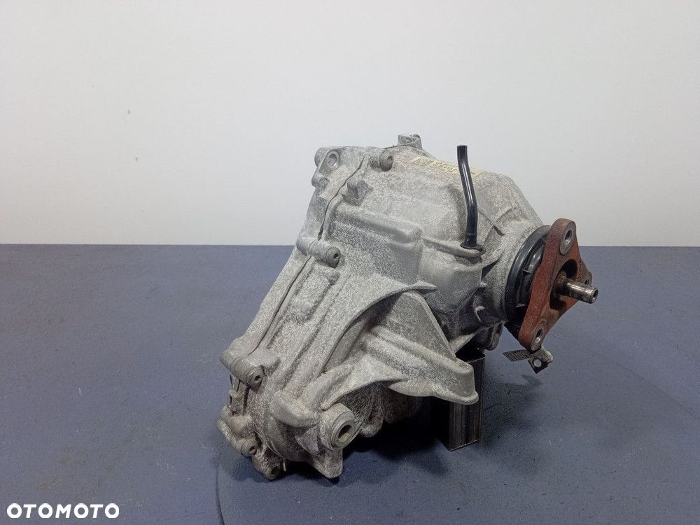 BMW 7 G11 G12 REDUKTOR ROZDZIELACZA NAPĘDU 8673712 - 1