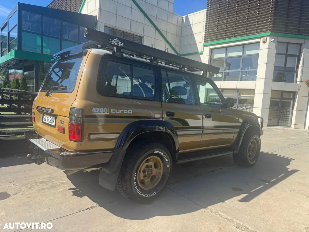Toyota Land Cruiser - 2
