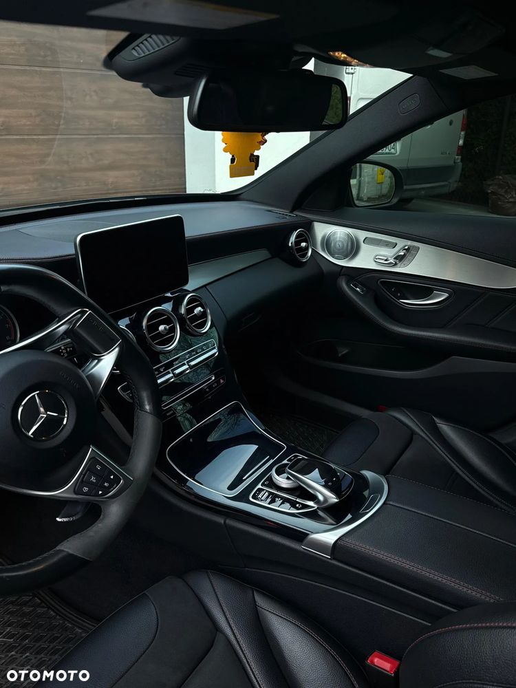 Mercedes-Benz Klasa C AMG 43 4Matic 9G-TRONIC - 14