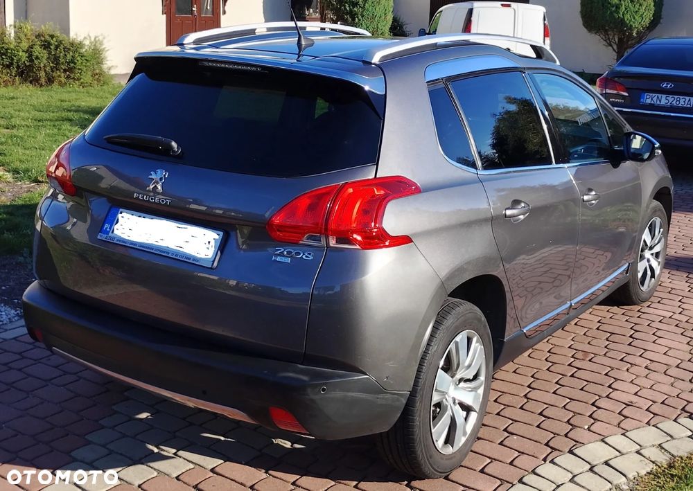 Peugeot 2008 1.6 e-HDi Allure S&S - 2