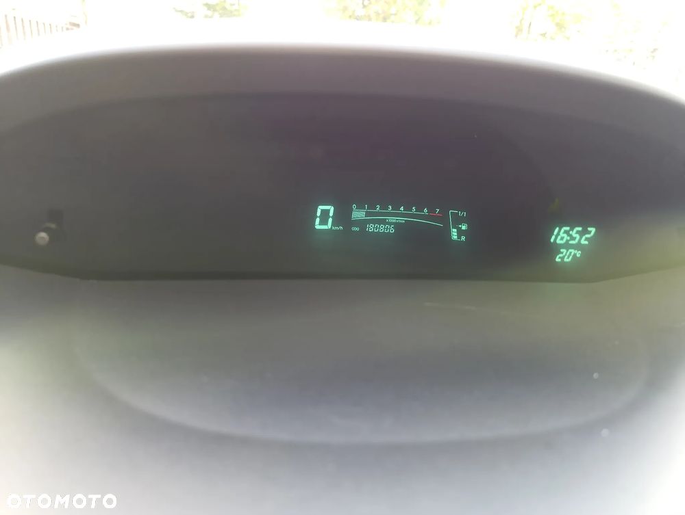 Toyota Yaris 1.3 Luna A/C - 19
