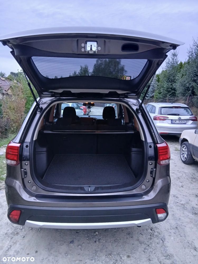 Mitsubishi Outlander - 3