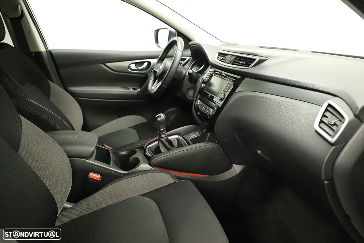 Nissan Qashqai 1.5 dCi N-Connecta - 18