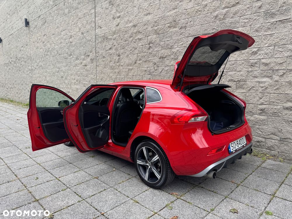 Volvo V40 T3 Drive-E R-Design Momentum - 23