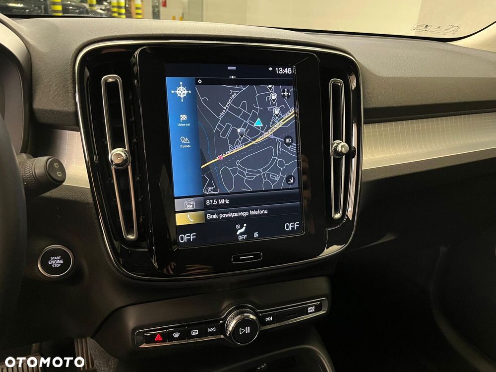 Volvo XC 40 T3 Momentum - 22