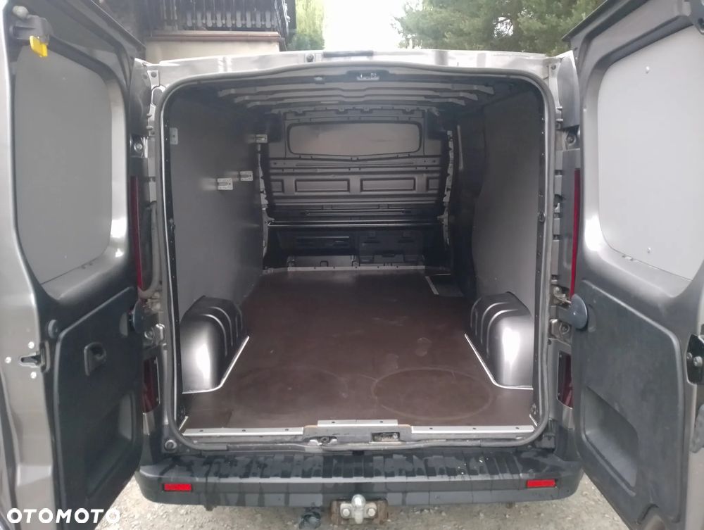 Nissan NV300 - 30